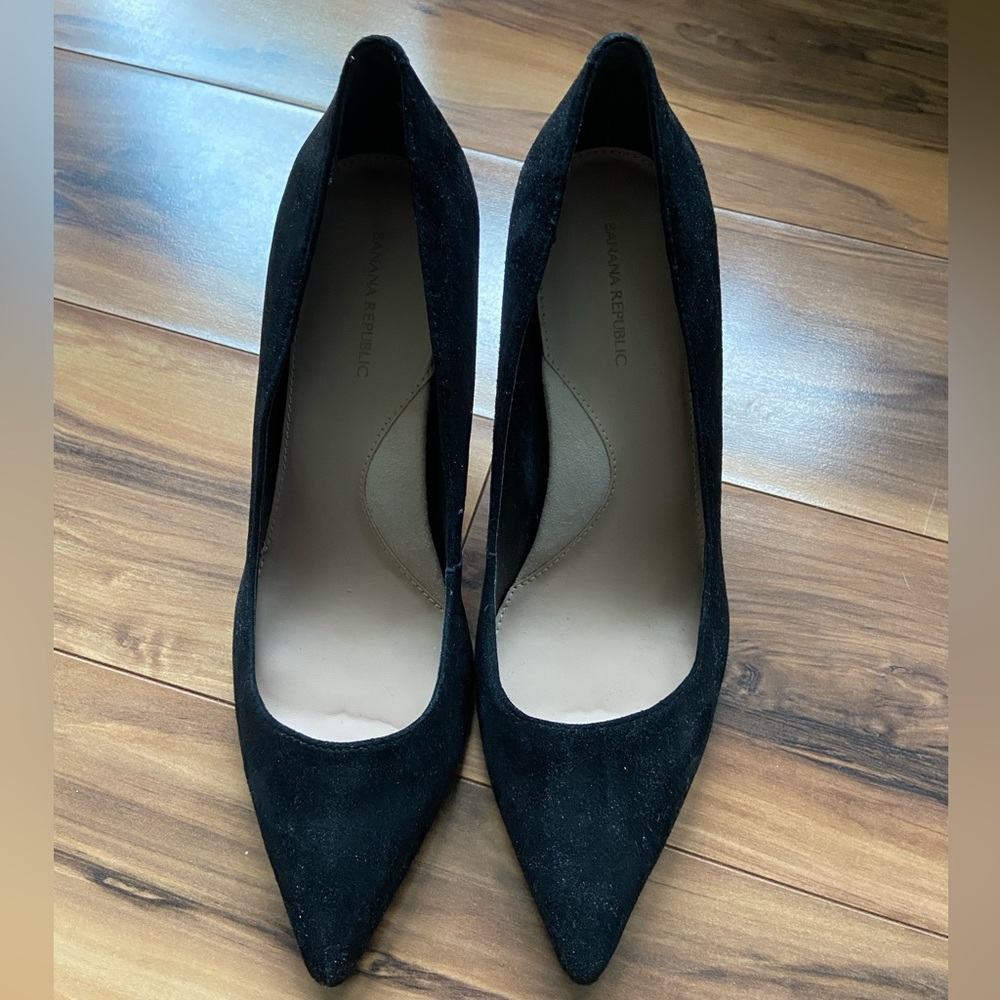 Banana Republic Madison 12 Hour Pumps